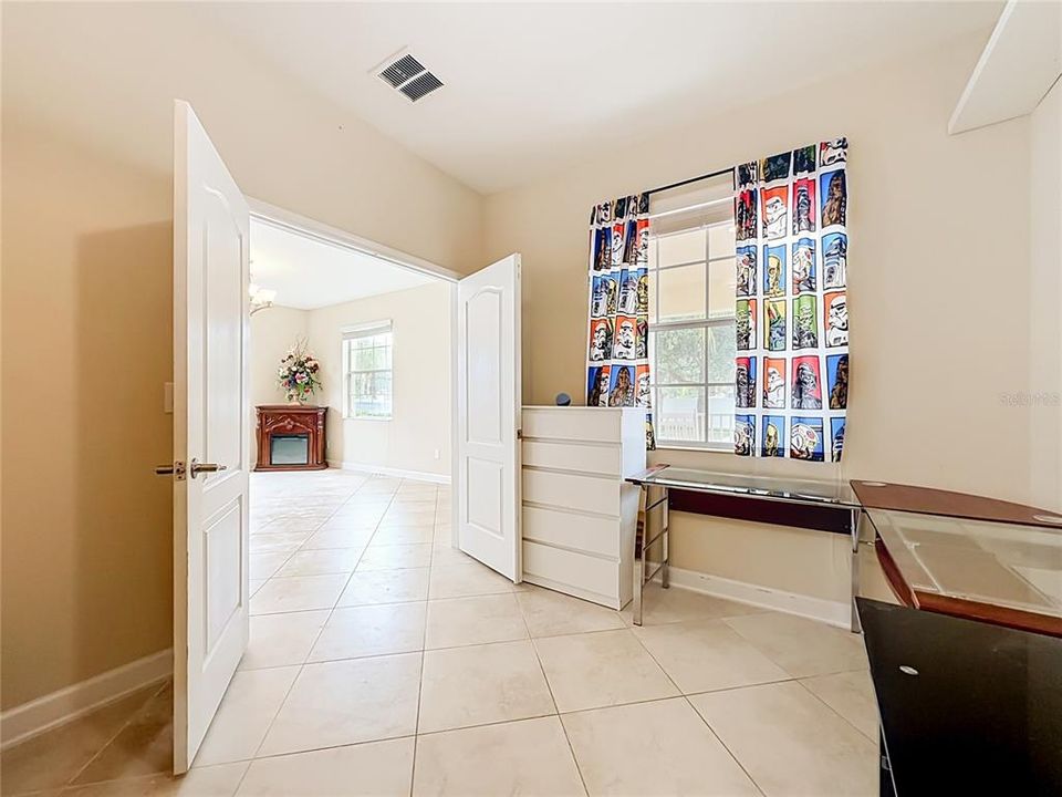 En Venta: $874,900 (6 camas, 4 baños, 4042 Pies cuadrados)