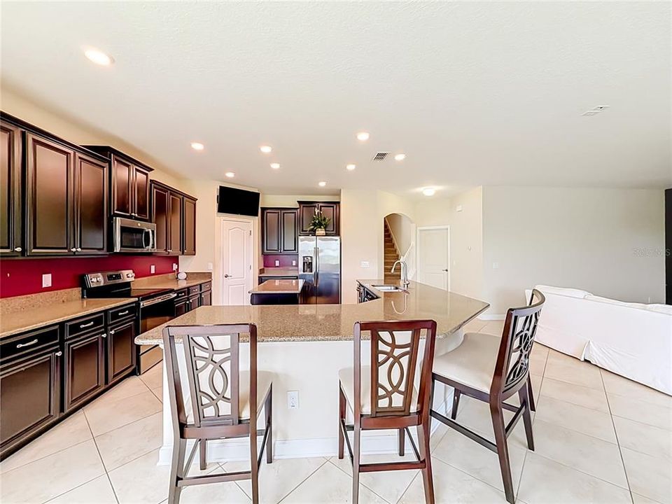 En Venta: $874,900 (6 camas, 4 baños, 4042 Pies cuadrados)
