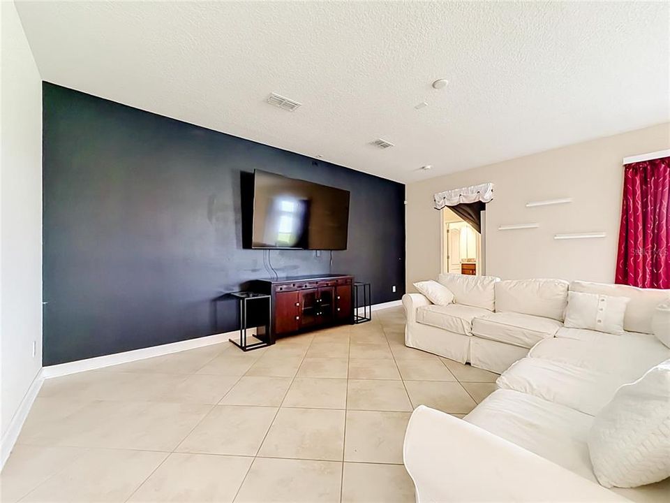 En Venta: $874,900 (6 camas, 4 baños, 4042 Pies cuadrados)