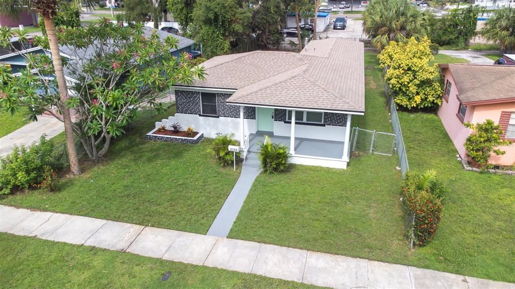 En Venta: $315,000 (3 camas, 2 baños, 1128 Pies cuadrados)
