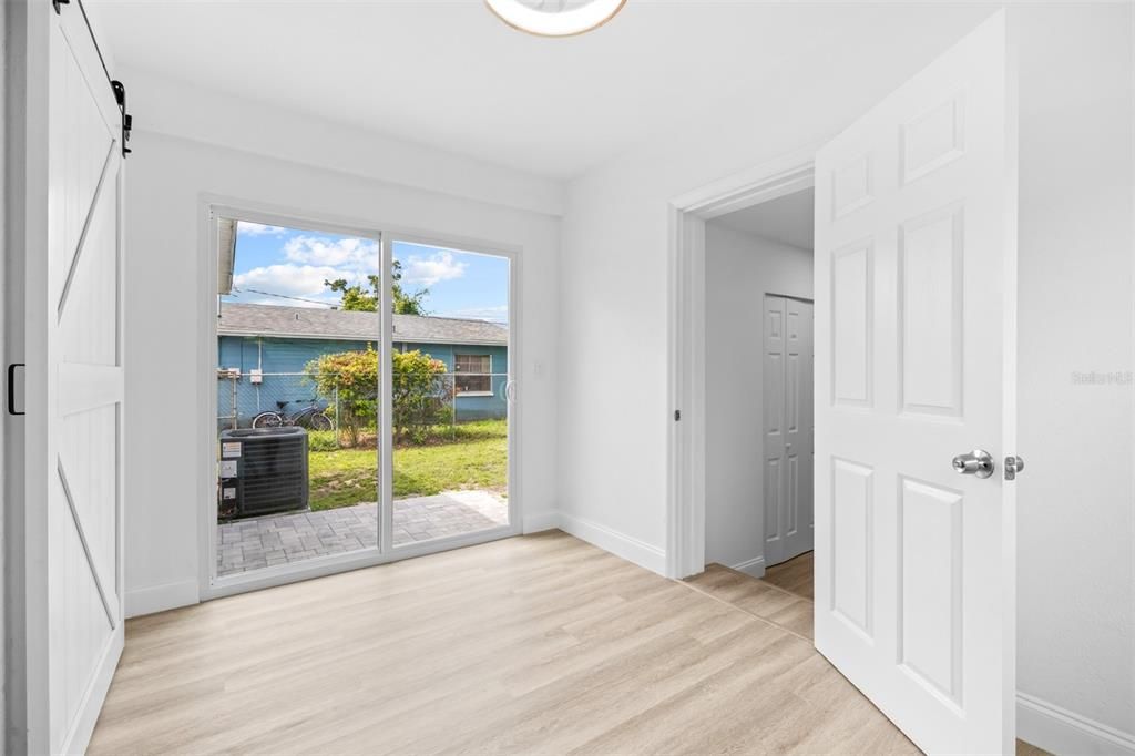En Venta: $315,000 (3 camas, 2 baños, 1128 Pies cuadrados)