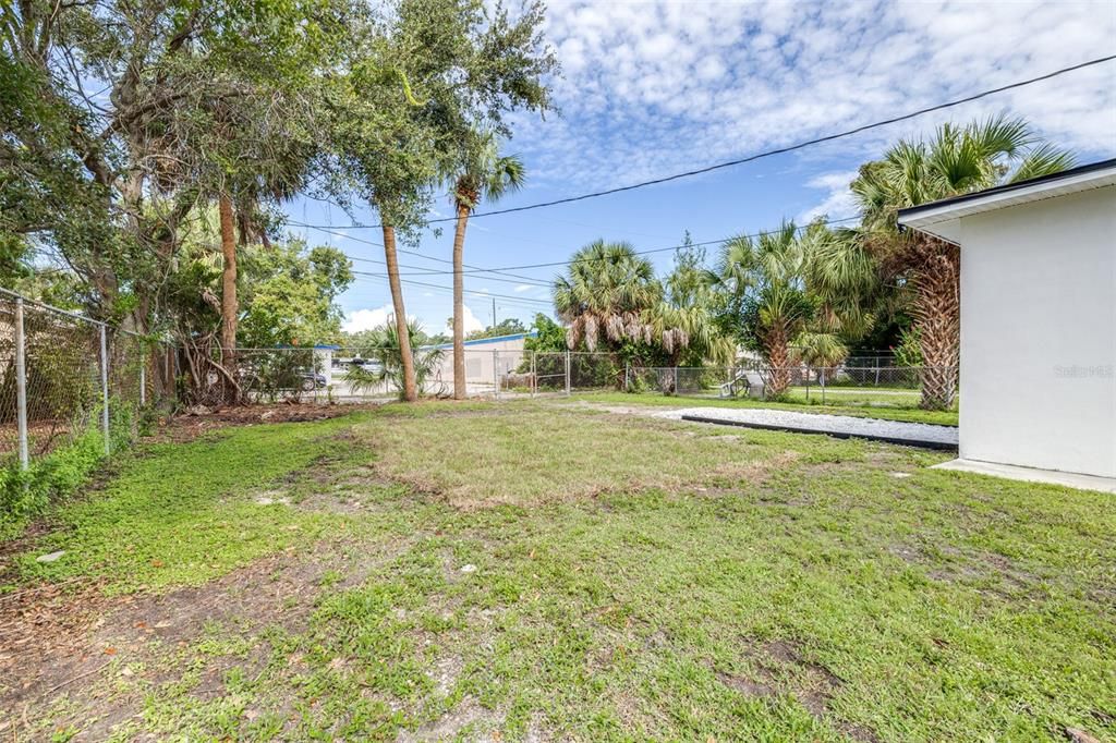En Venta: $315,000 (3 camas, 2 baños, 1128 Pies cuadrados)