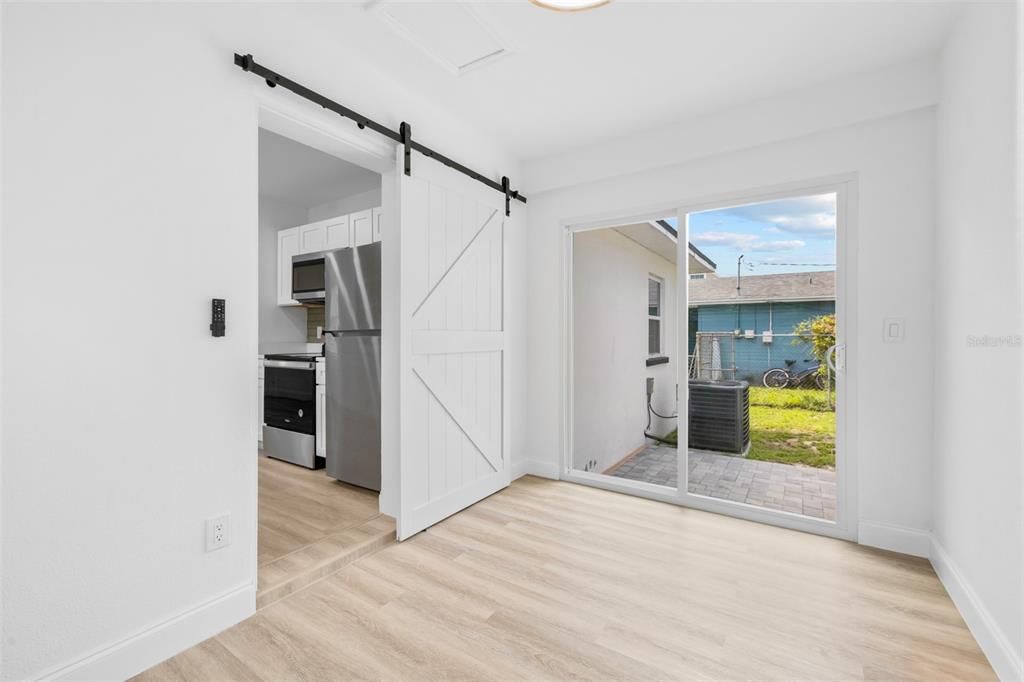 En Venta: $315,000 (3 camas, 2 baños, 1128 Pies cuadrados)