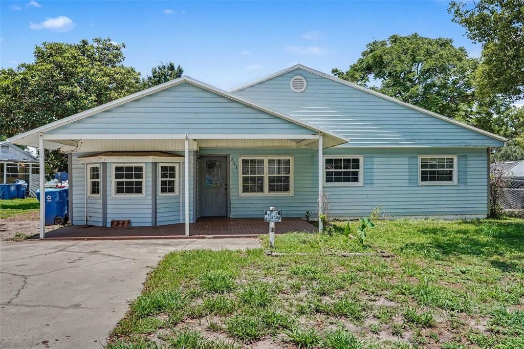 For Sale: $200,000 (5 beds, 2 baths, 1748 Square Feet)