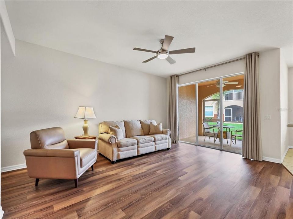 For Rent: $2,350 (3 beds, 2 baths, 1467 Square Feet)