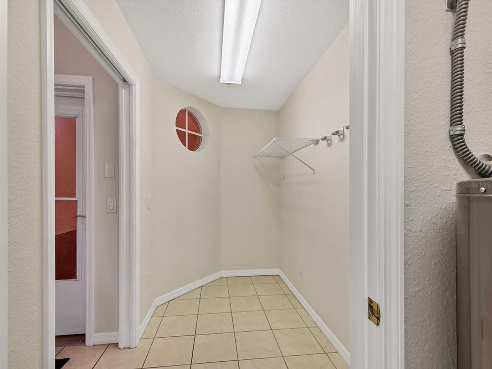 For Rent: $2,350 (3 beds, 2 baths, 1467 Square Feet)
