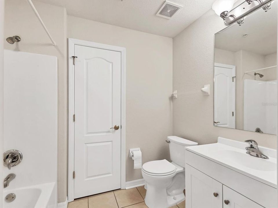 For Rent: $2,350 (3 beds, 2 baths, 1467 Square Feet)