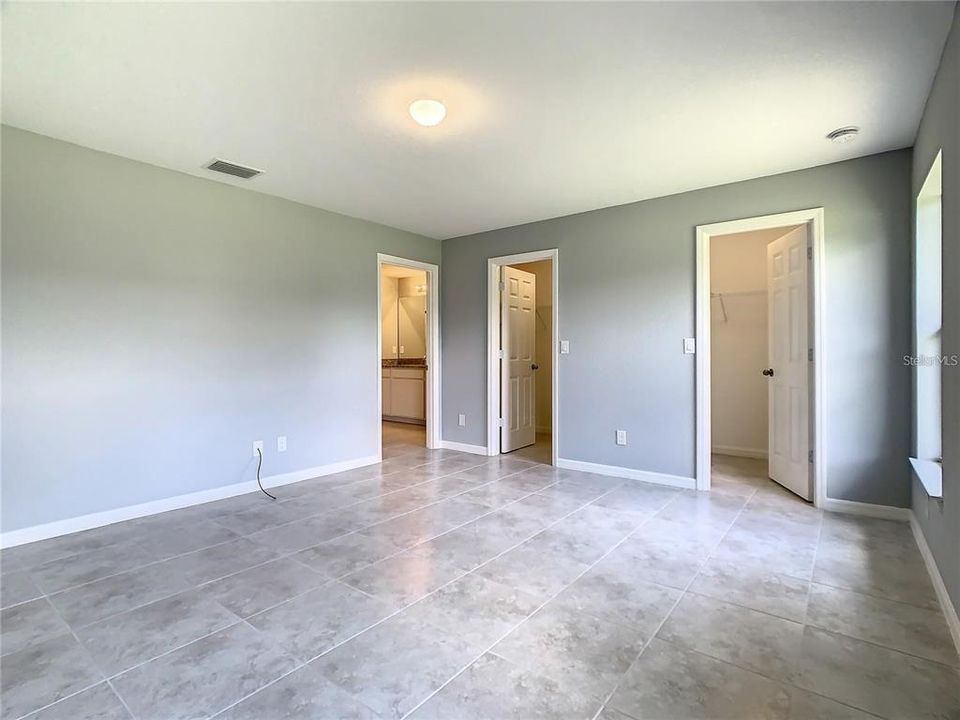 For Rent: $2,300 (4 beds, 2 baths, 1825 Square Feet)