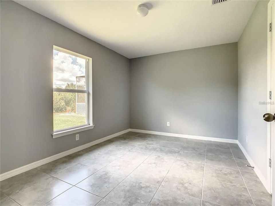 For Rent: $2,300 (4 beds, 2 baths, 1825 Square Feet)