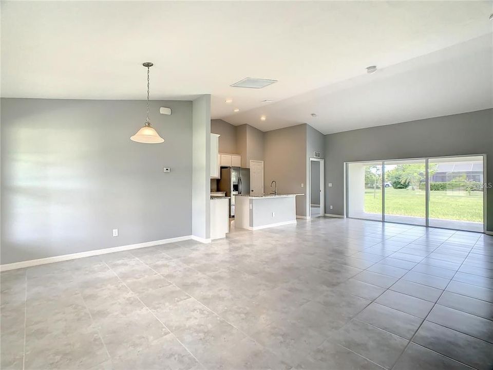 For Rent: $2,300 (4 beds, 2 baths, 1825 Square Feet)