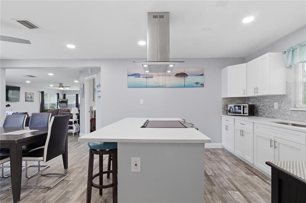 For Rent: $2,995 (3 beds, 3 baths, 1884 Square Feet)
