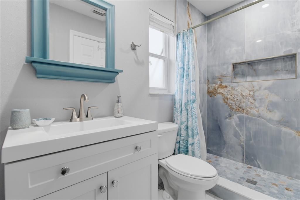 For Rent: $2,995 (3 beds, 3 baths, 1884 Square Feet)