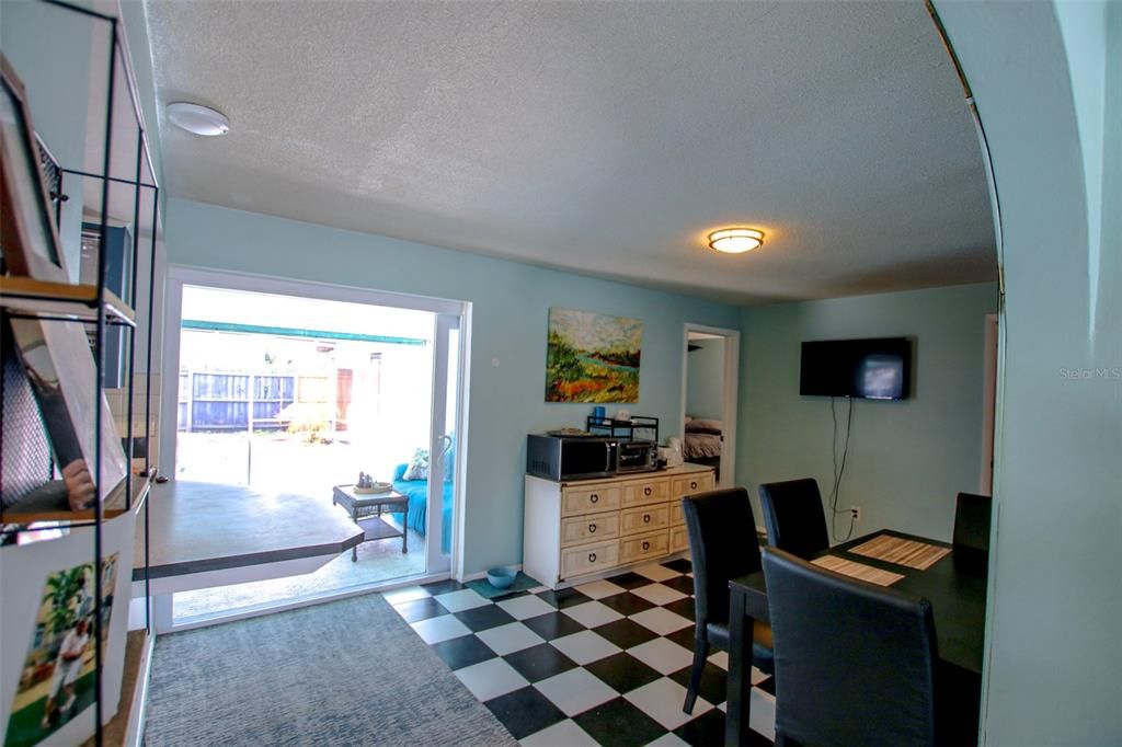 En Venta: $425,000 (3 camas, 2 baños, 1547 Pies cuadrados)