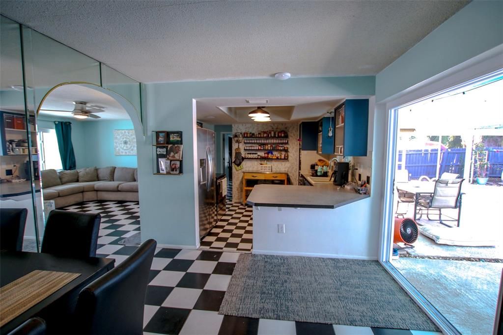 En Venta: $425,000 (3 camas, 2 baños, 1547 Pies cuadrados)