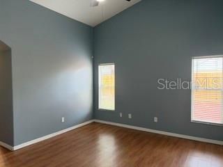 В аренду: $2,400 (4 спален, 2 ванн, 2085 Квадратных фут)