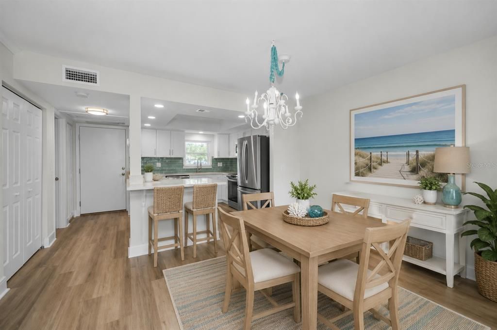 For Sale: $105,000 (1 beds, 1 baths, 760 Square Feet)