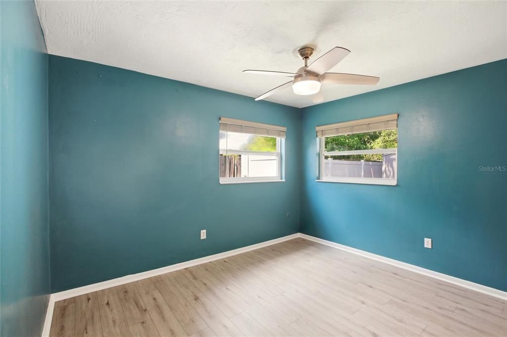 Active With Contract: $347,500 (2 beds, 2 baths, 1460 Square Feet)