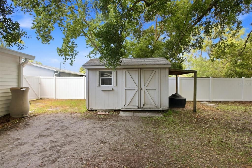 Active With Contract: $347,500 (2 beds, 2 baths, 1460 Square Feet)