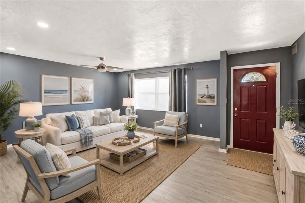 Active With Contract: $347,500 (2 beds, 2 baths, 1460 Square Feet)