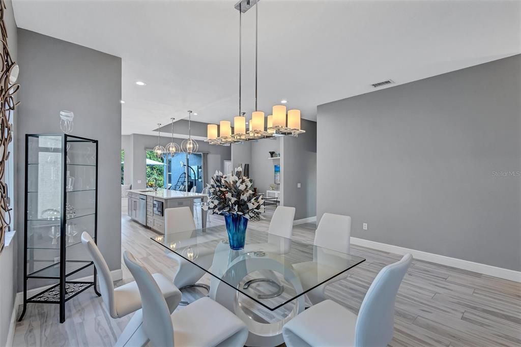 En Venta: $625,000 (3 camas, 2 baños, 2233 Pies cuadrados)