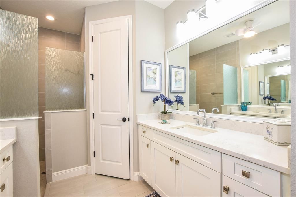 For Sale: $435,000 (2 beds, 2 baths, 1531 Square Feet)
