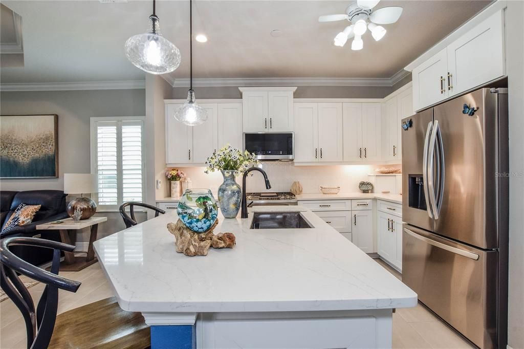 For Sale: $435,000 (2 beds, 2 baths, 1531 Square Feet)