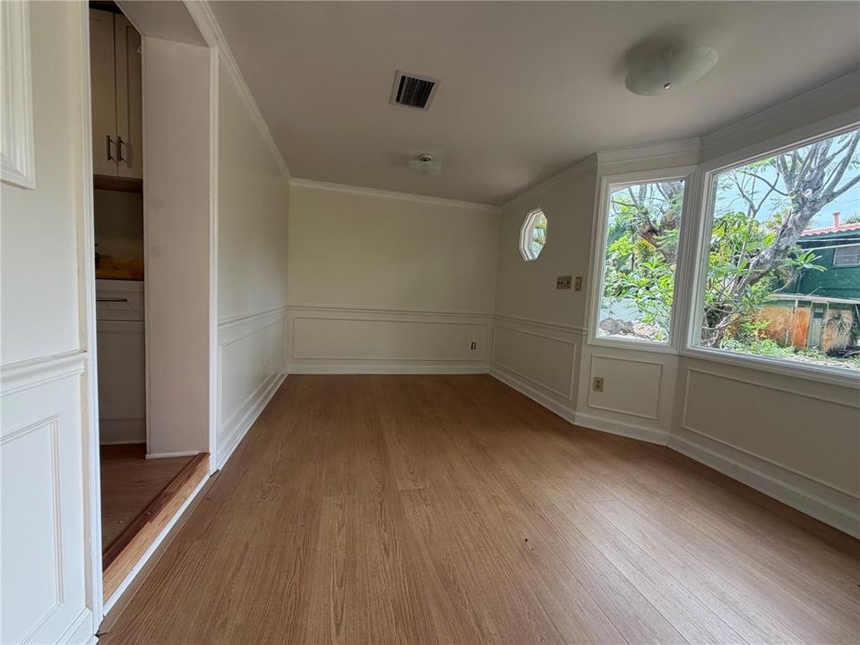 For Rent: $2,600 (3 beds, 2 baths, 1257 Square Feet)