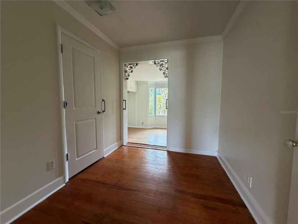 For Rent: $2,600 (3 beds, 2 baths, 1257 Square Feet)