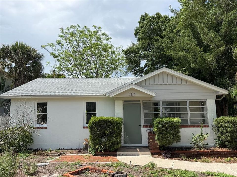 For Rent: $2,600 (3 beds, 2 baths, 1257 Square Feet)
