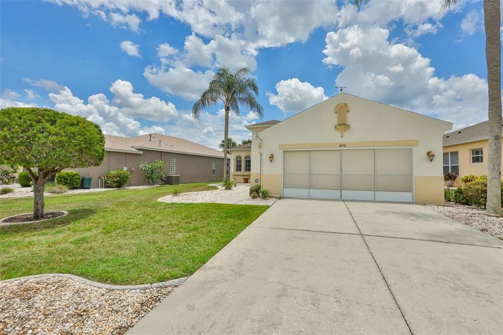 For Sale: $290,000 (2 beds, 2 baths, 1412 Square Feet)