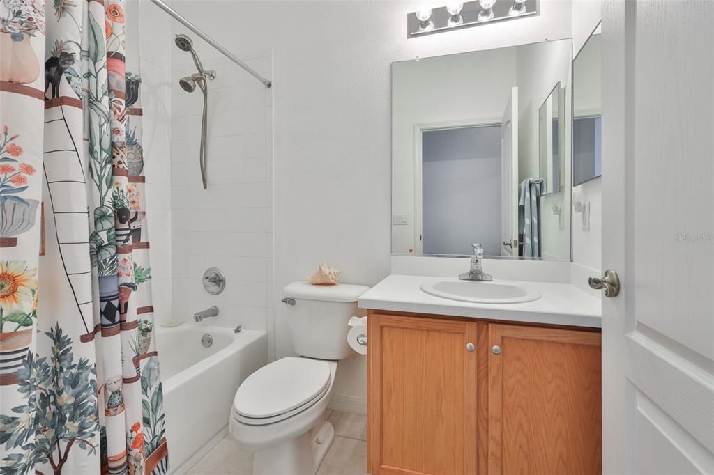 For Sale: $290,000 (2 beds, 2 baths, 1412 Square Feet)