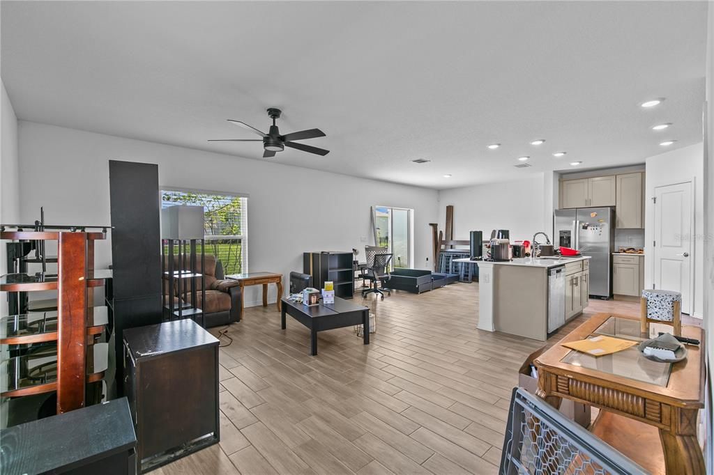 For Sale: $345,000 (4 beds, 2 baths, 1874 Square Feet)