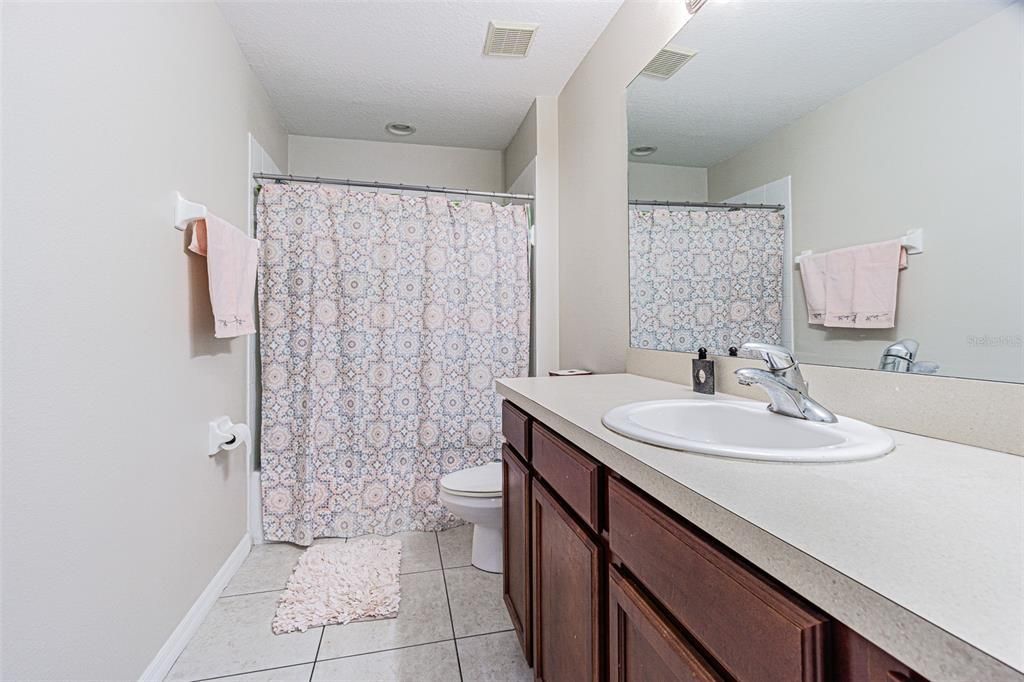For Sale: $365,000 (2 beds, 2 baths, 1731 Square Feet)