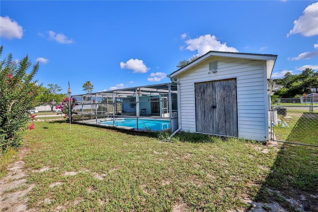 For Sale: $285,000 (3 beds, 2 baths, 1356 Square Feet)