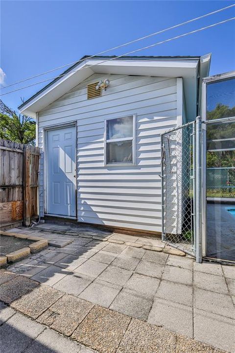 For Sale: $285,000 (3 beds, 2 baths, 1356 Square Feet)