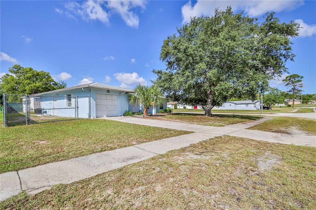For Sale: $285,000 (3 beds, 2 baths, 1356 Square Feet)