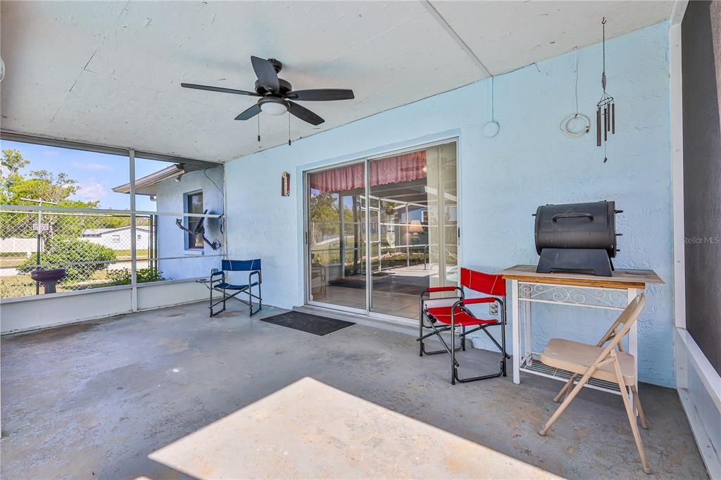 For Sale: $285,000 (3 beds, 2 baths, 1356 Square Feet)