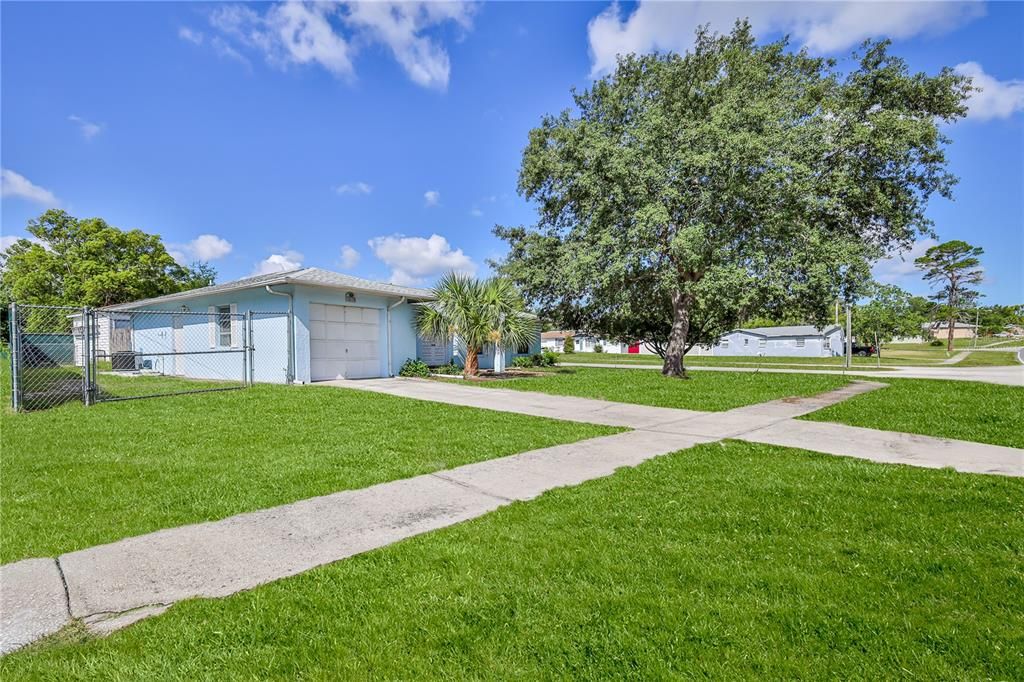 For Sale: $285,000 (3 beds, 2 baths, 1356 Square Feet)