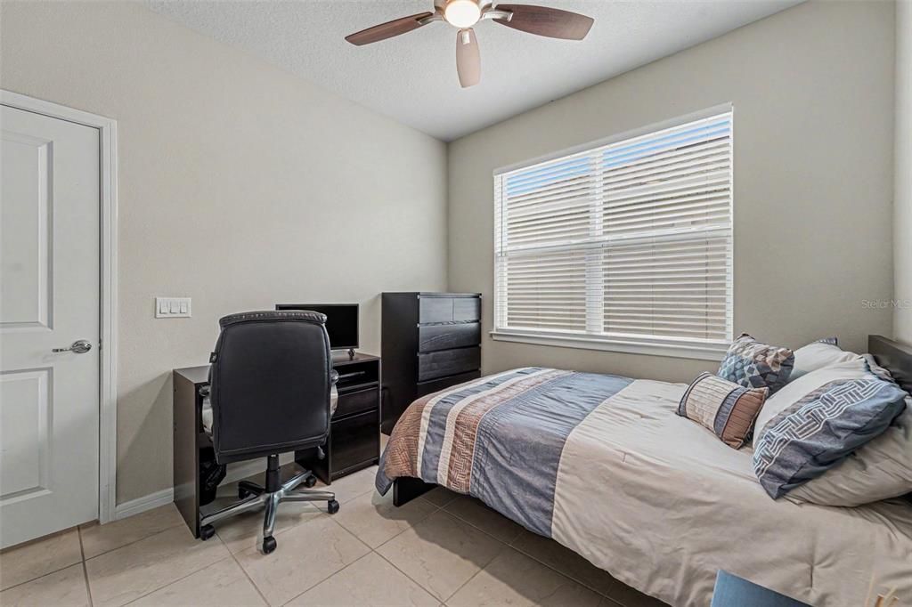 En Venta: $432,000 (3 camas, 2 baños, 1701 Pies cuadrados)