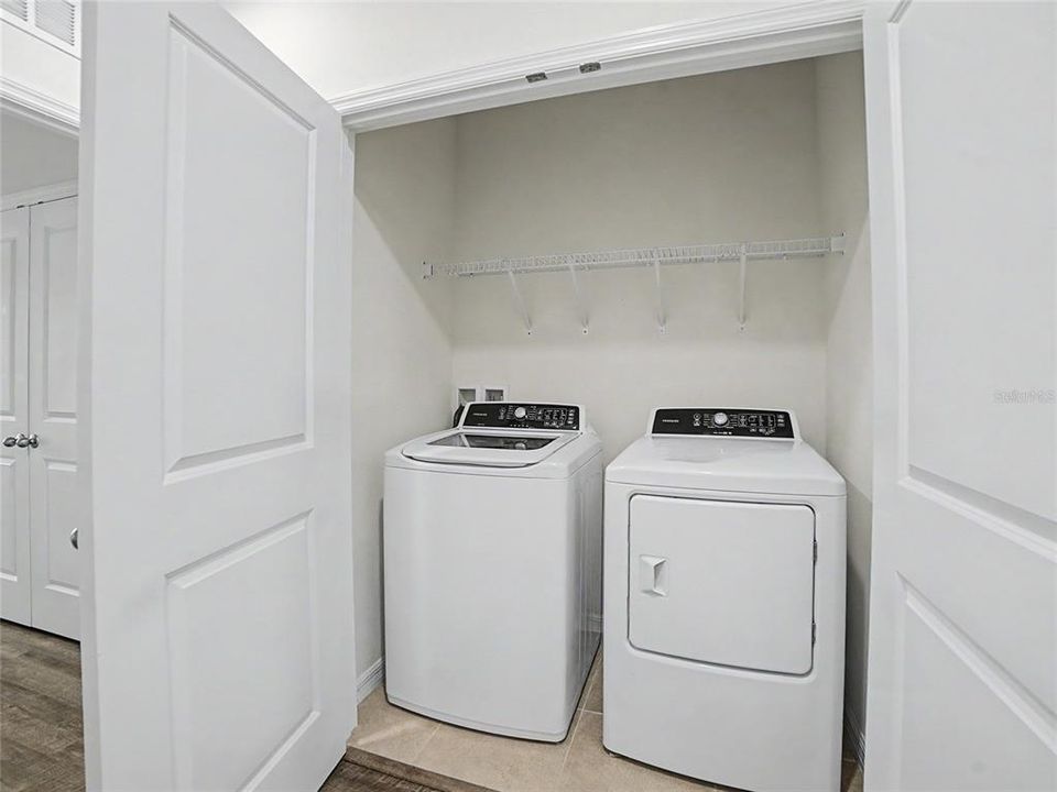 For Sale: $274,000 (3 beds, 2 baths, 1707 Square Feet)