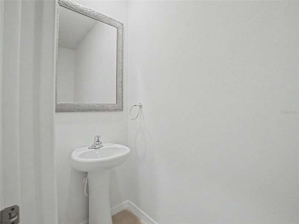 For Sale: $274,000 (3 beds, 2 baths, 1707 Square Feet)