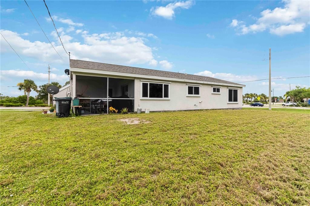 For Sale: $200,000 (3 beds, 2 baths, 1176 Square Feet)