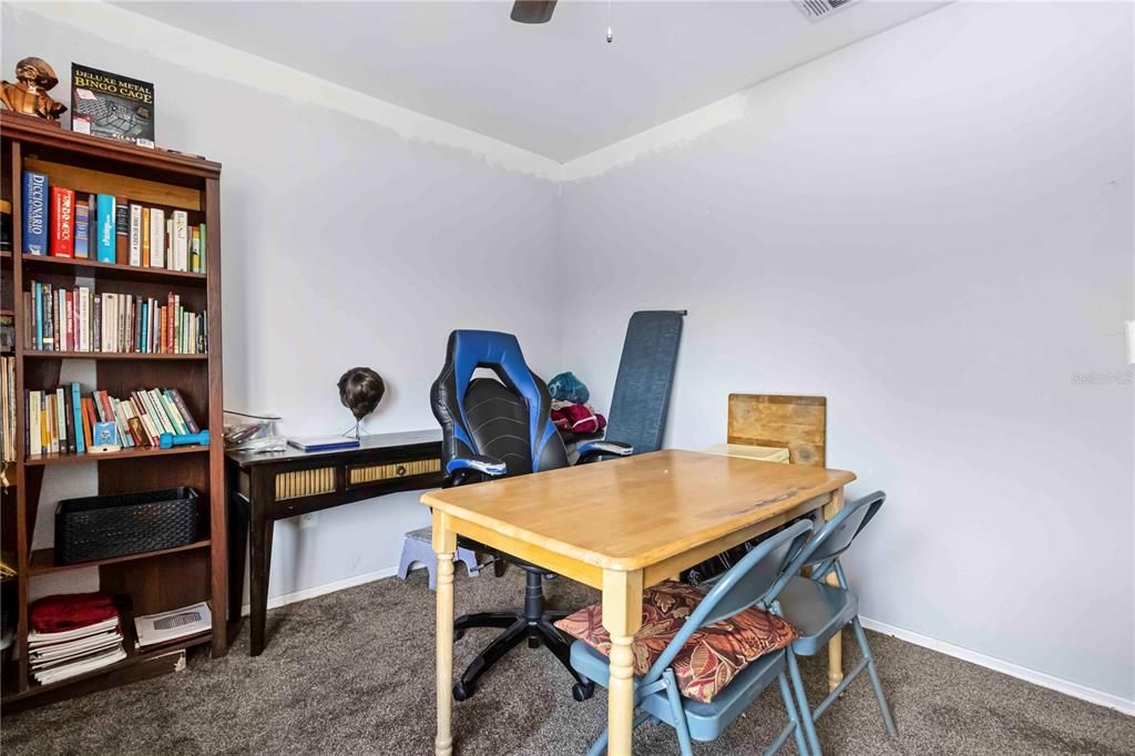 For Sale: $200,000 (3 beds, 2 baths, 1176 Square Feet)