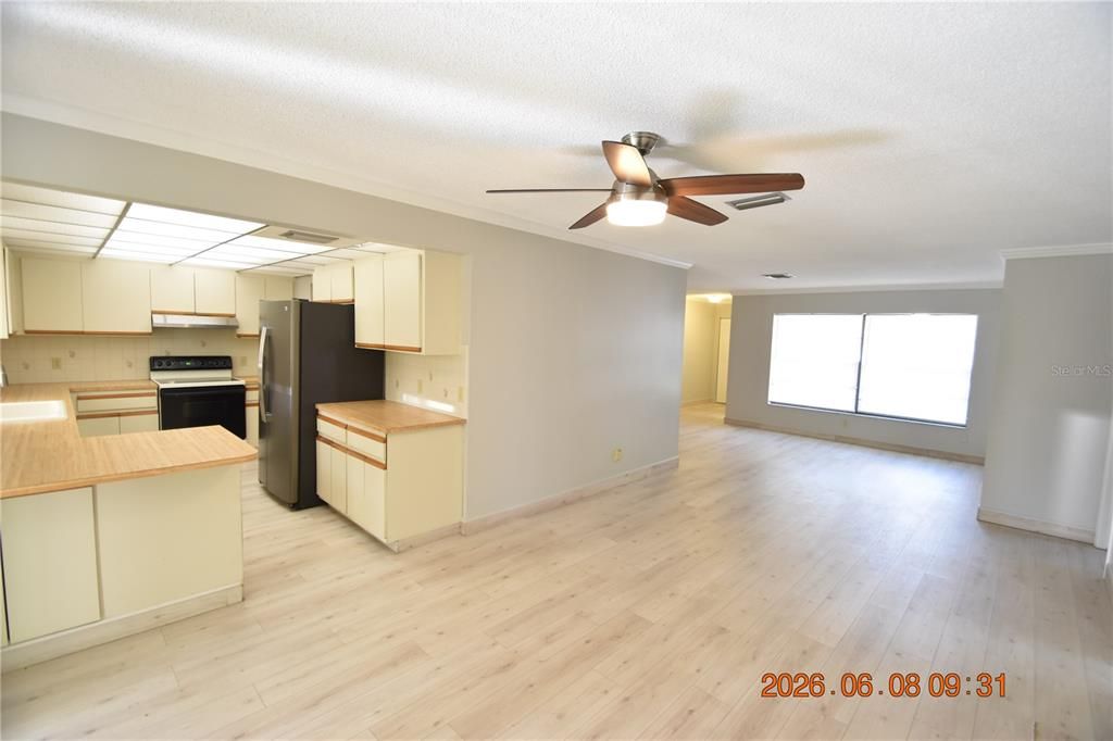 В аренду: $2,495 (3 спален, 2 ванн, 1534 Квадратных фут)