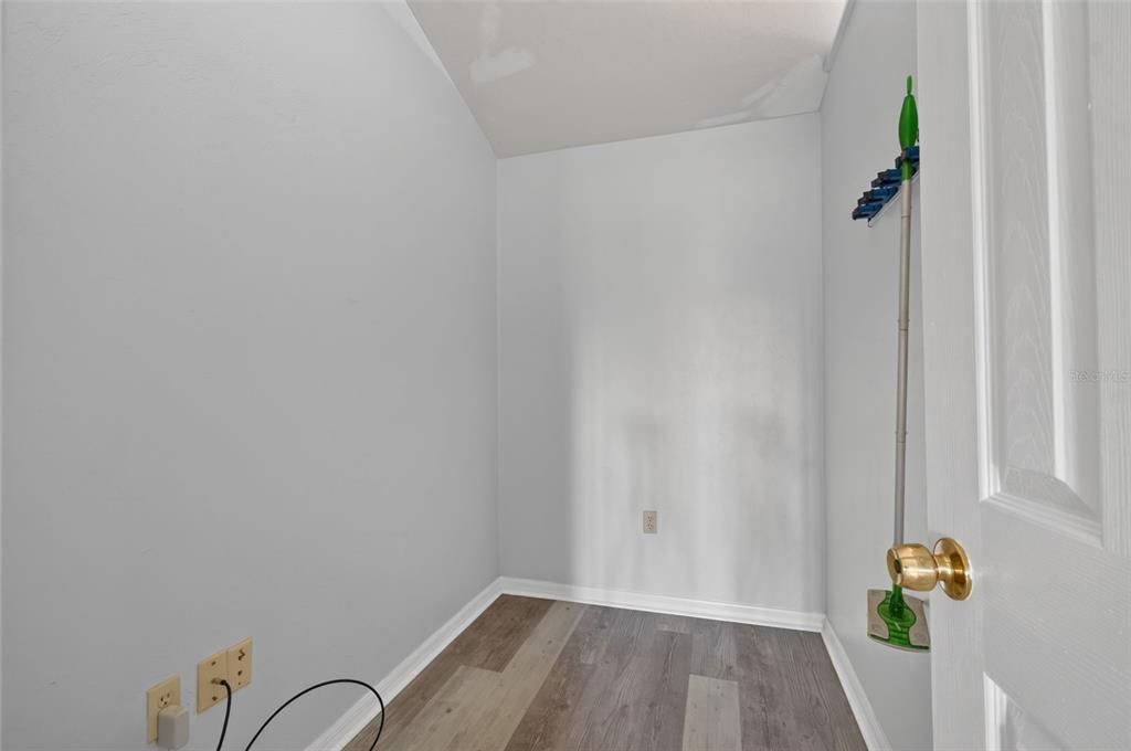 На продажу: $429,900 (4 спален, 2 ванн, 2137 Квадратных фут)