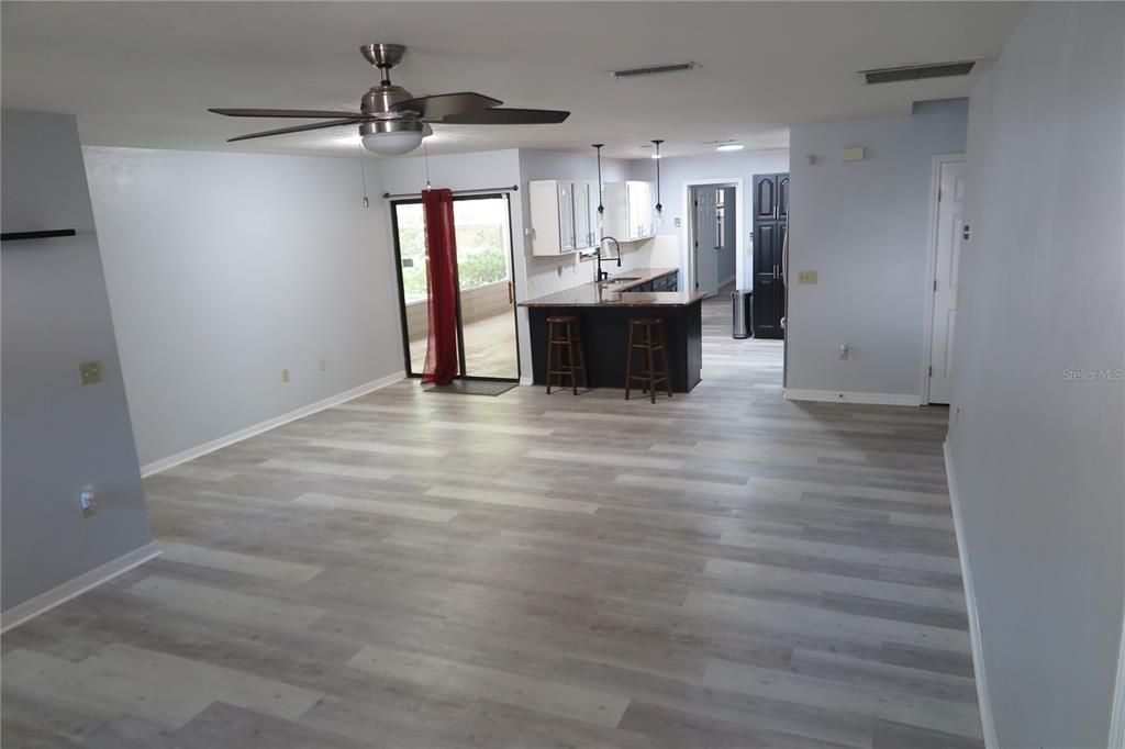 For Sale: $429,900 (4 beds, 2 baths, 2137 Square Feet)