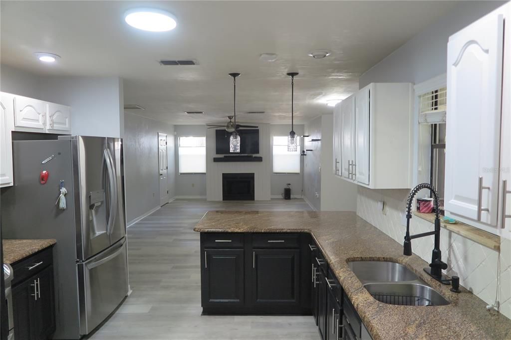 For Sale: $429,900 (4 beds, 2 baths, 2137 Square Feet)