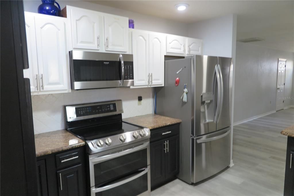 For Sale: $429,900 (4 beds, 2 baths, 2137 Square Feet)