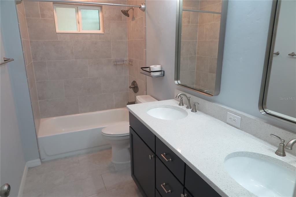 For Sale: $429,900 (4 beds, 2 baths, 2137 Square Feet)