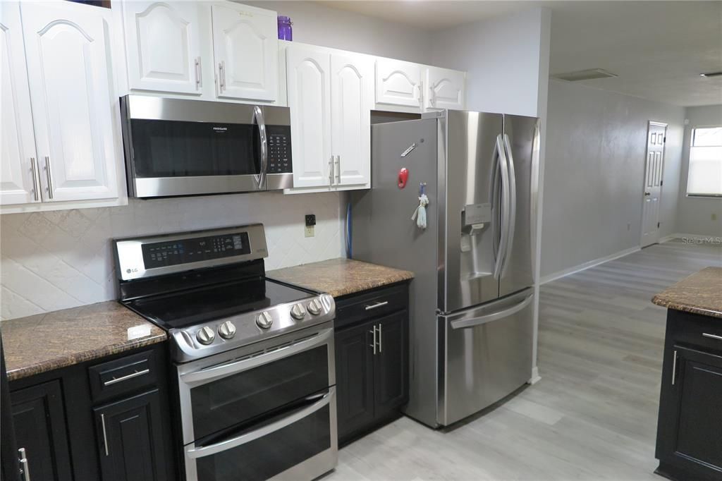For Sale: $429,900 (4 beds, 2 baths, 2137 Square Feet)